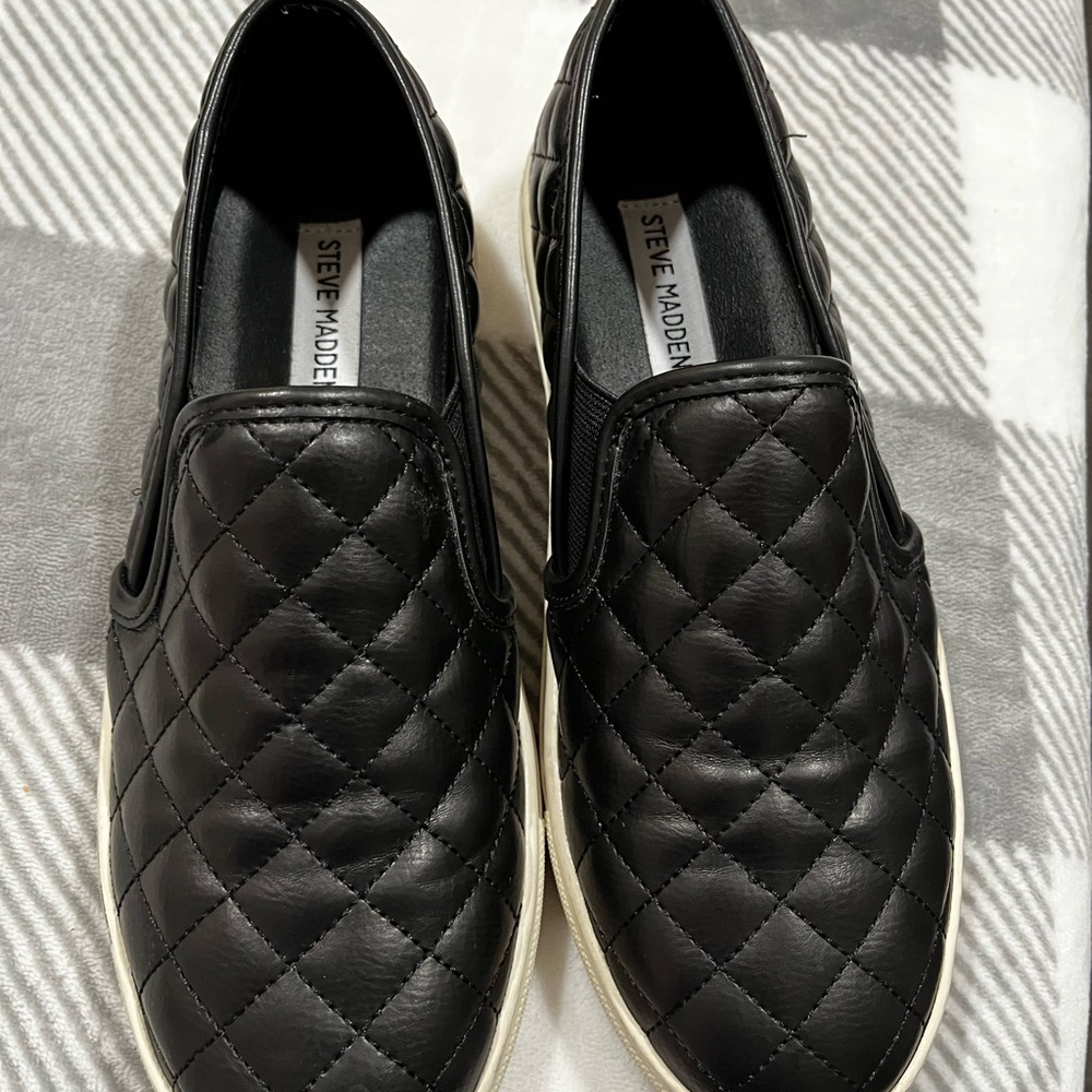 Steve Madden Black Quilted women’s  Slip-On Shoes